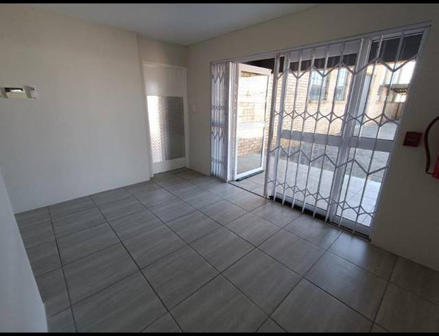 INDUSTRIAL PROPERTY TO RENT IN LASER PARK